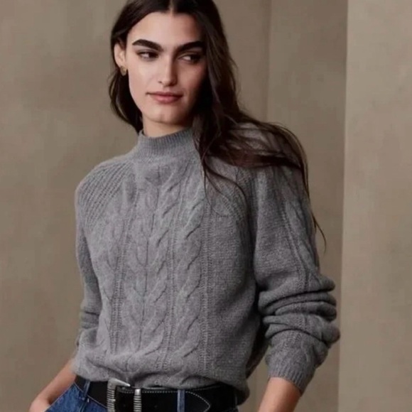 Banana Republic Gray Gifting Cable Knit Wool Sweater Sz S - Picture 1 of 9